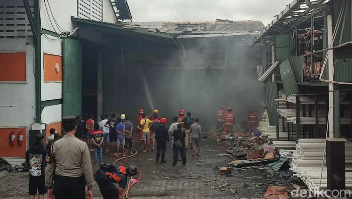 Korban Tewas Kebakaran Gudang LPG di Denpasar Jadi 9 Orang